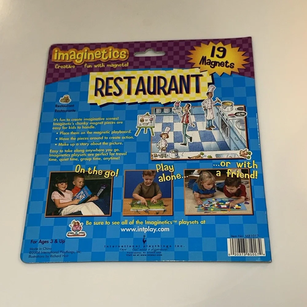 IMAGINETICS Magnetic Restaurant Scene and 19 Magnets - Complete